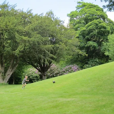 Bassenfell Manor 公寓